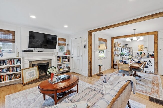 238 Thuss Ave Unit 1