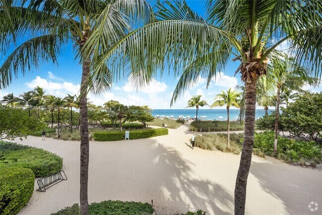 Building Photo - 9801 Collins Ave Unit 11M Rental