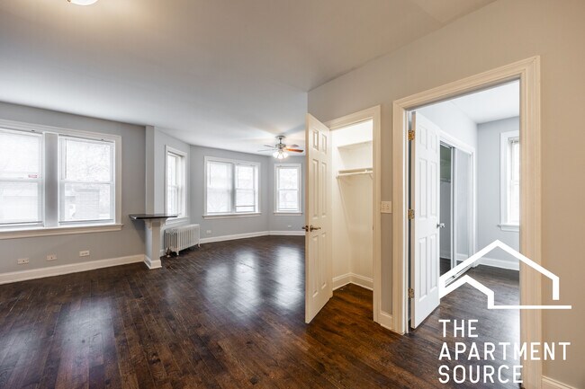 Photo - 4540 W George St Unit 1