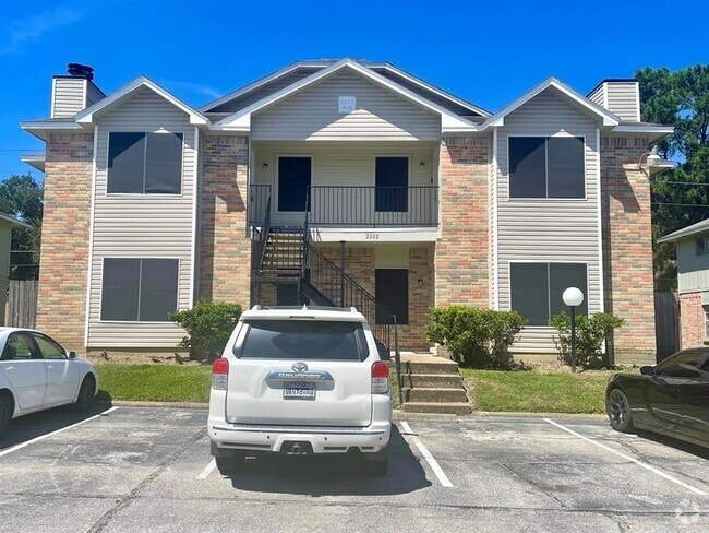 Building Photo - 2222 Millstone Dr Unit 2222 C Rental