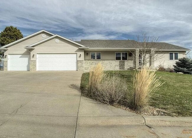 Photo - 4 BED | 3 BATH | 3 CAR GARAGE | TERRACITA ...