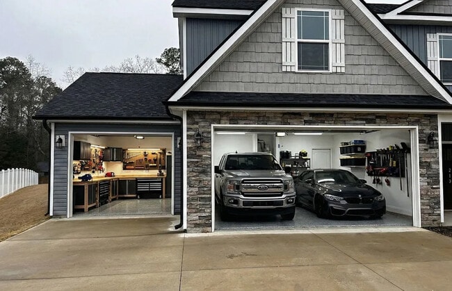 Photo - 213 Legacy Ln