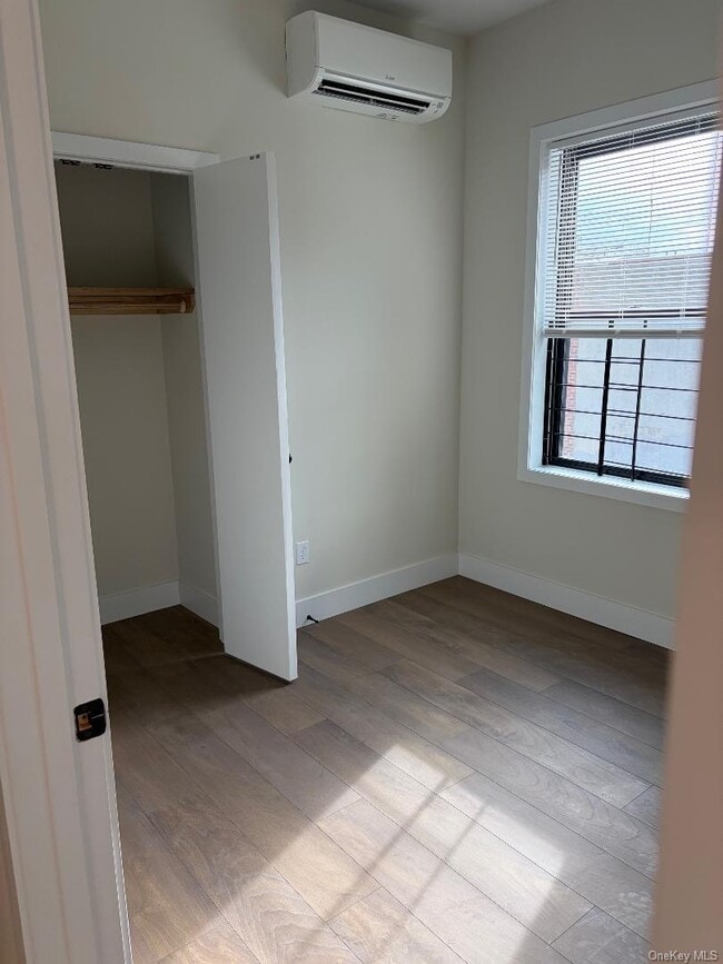 Photo - 687 Nepperhan Ave