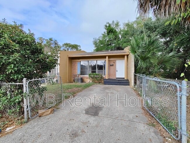 Photo - 226 Spruce St