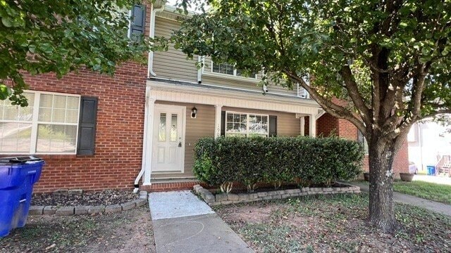 Photo - 1902 Fletcher Rd NW