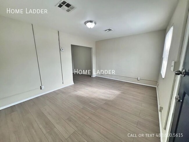 Photo - 927 S 35th Ave Unidad 1