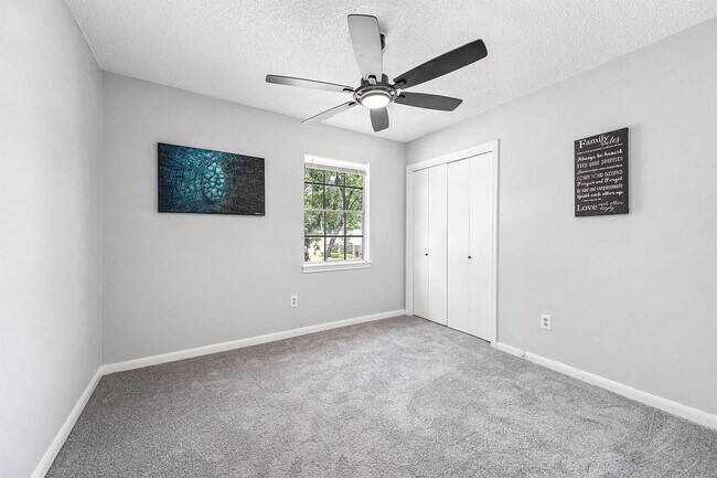 Photo - 9014 Landwood Dr
