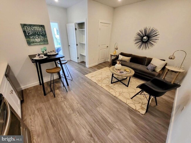 Building Photo - 1617 Ridge Ave Unit H Rental