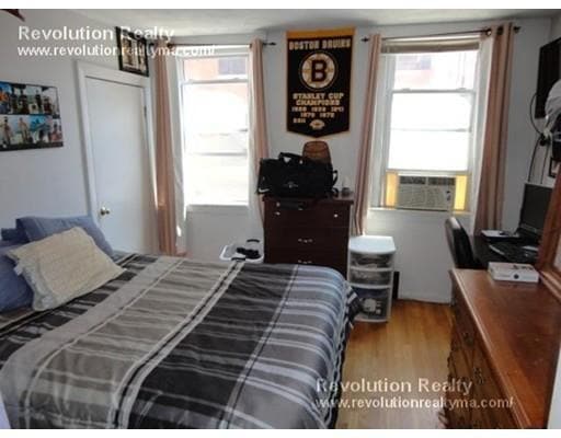 Building Photo - 170 Salem St Unit 3