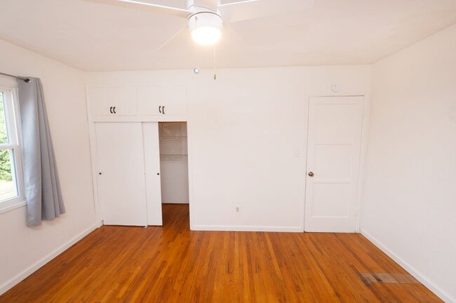 Photo - Single Family Home - 3BR/1BA - Large Yard