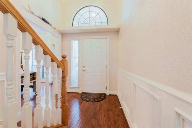 Photo - 1903 High Ridge Trail