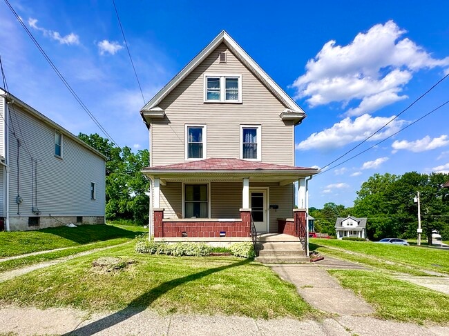 Photo - 1819 E Washington St House