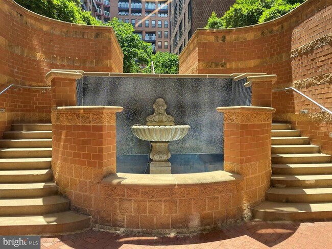 Photo - 616 E St NW Unit 711