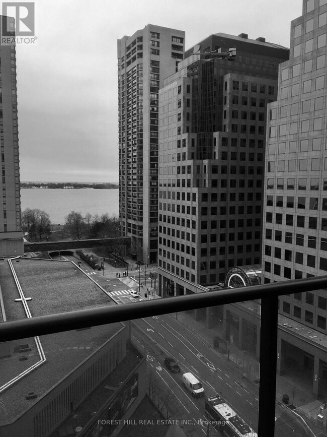 Photo - 1311 Bay St. Unit 1311