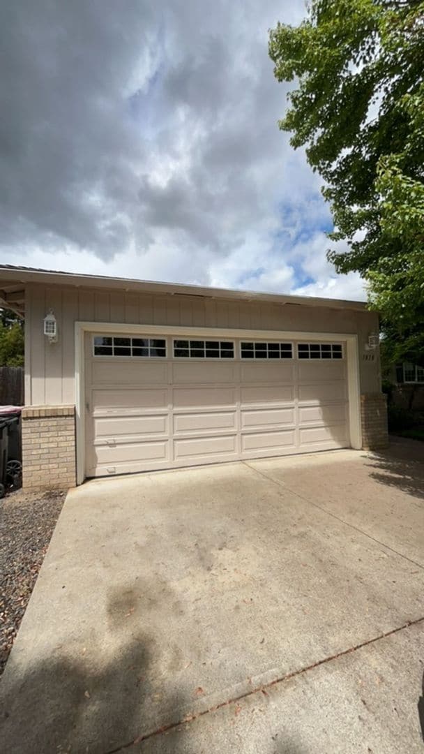 Photo - 3 Bedroom 2 Bath Home with a 2 Car Attache...