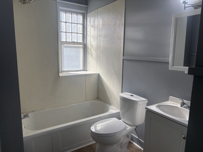 Photo - 1534 3rd Ave SE