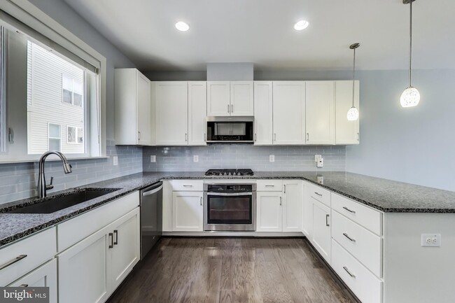 Photo - 16580 Crabbs Branch Way