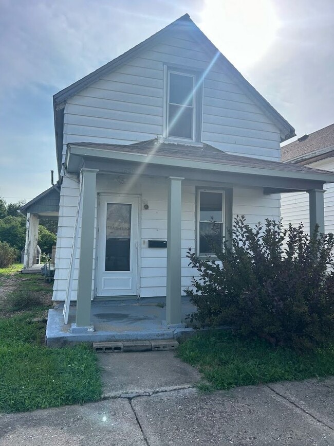 Photo - 1620 Johnson St