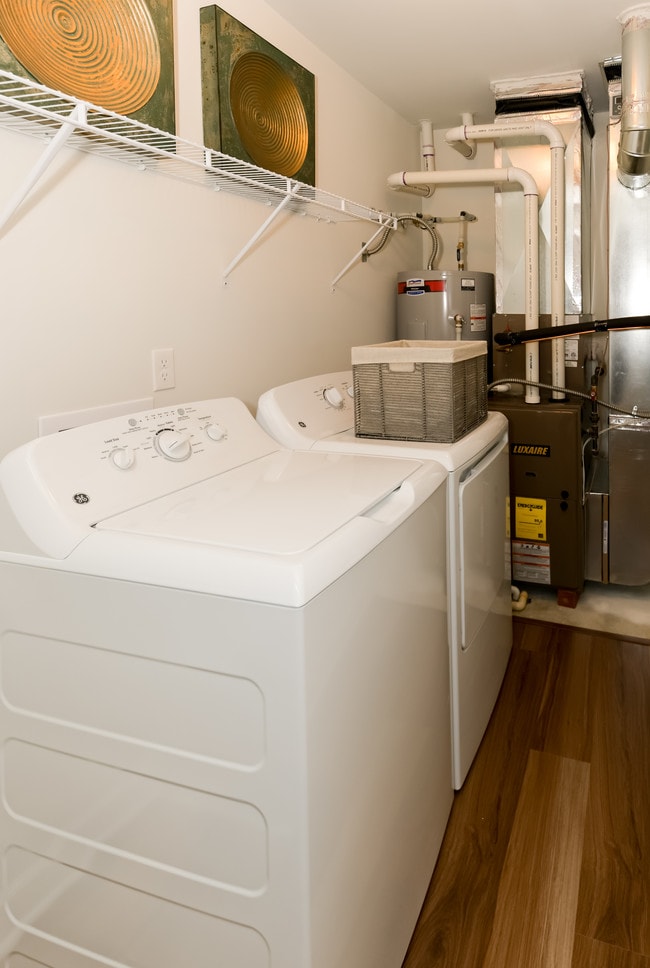 Huntley Manor Apartments Townhomes for Rent Novi, MI