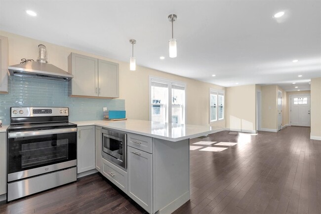 Photo - 43 Wright Ave Unit 1