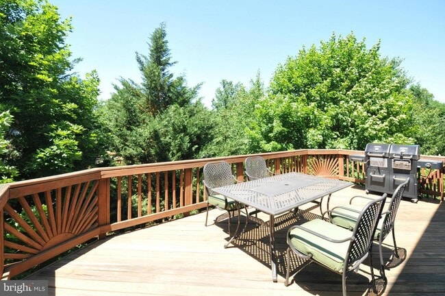 Photo - 43156 Malloch Pl