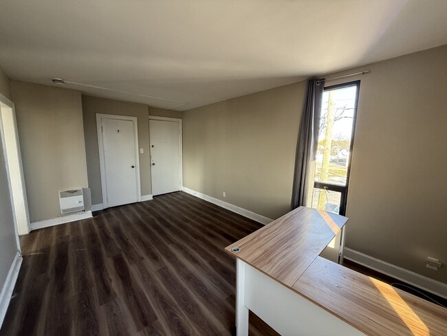 Photo - 400 Lutz St Unit 4