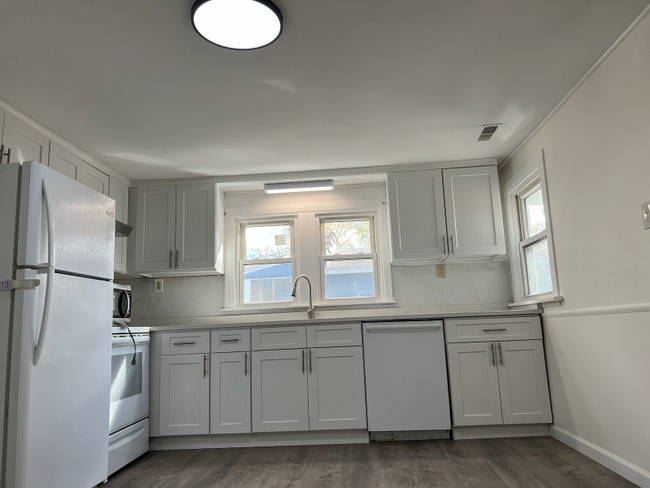 Photo - 1917 Hillside Ave