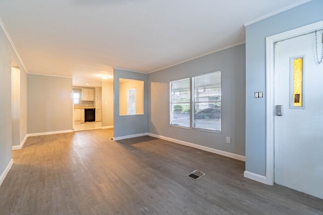 Photo - 5461 Columbus Cir