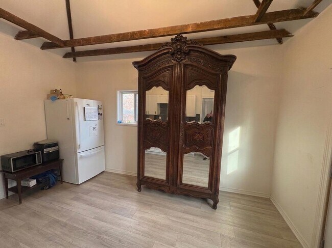 Photo - Main Floor 2 bedroom with Parking Unit 1