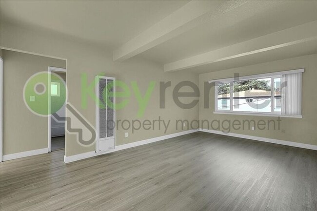 Photo - 5735 Falconer Way