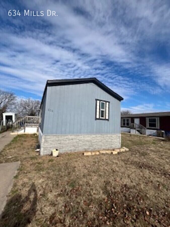 Photo - 634 N Mills Dr