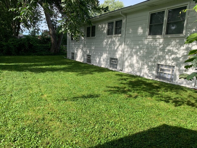 2105 De Hoop Ave Unit 2103