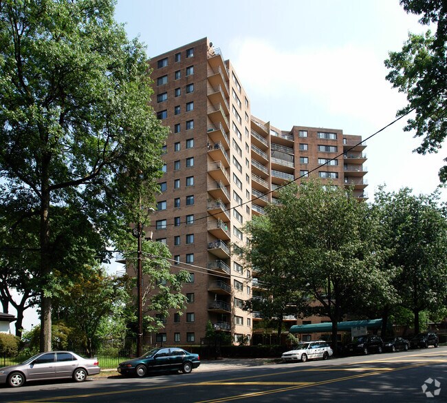 Photo - Forest Hill Towers