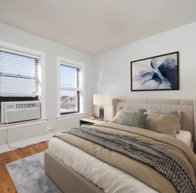 550 W Arlington Pl