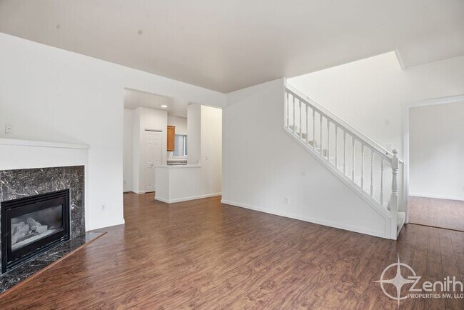 Photo - 419 NE 7th Ave