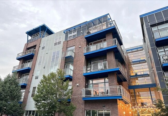 Building Photo - Long Realty & Property Management - Bluepr... Unit 204 Rental