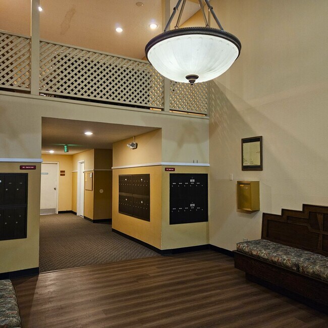 Foyer - 13717 Linden Ave N Unit Linden Park with Trees