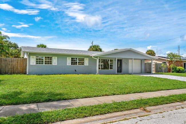 Photo - 406 Laurel St