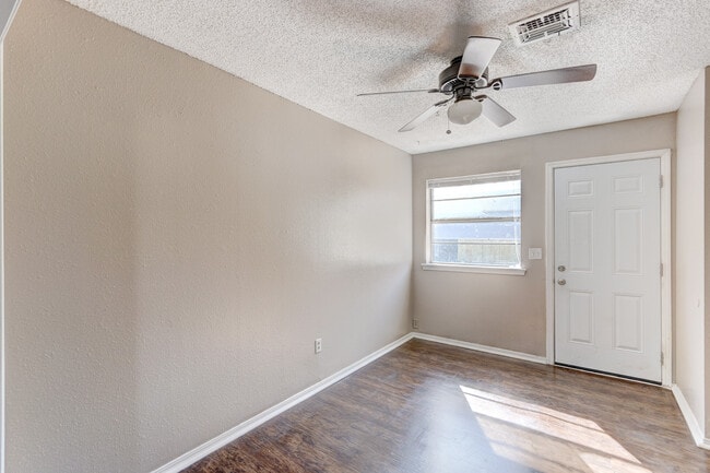 Photo - Discover Your New Home: 2-Bedroom Duplex Now Available in Edmond, OK!