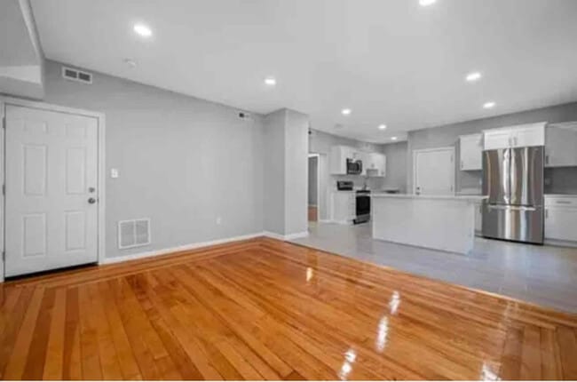 Photo - 155 Eastern Ave Unit 1