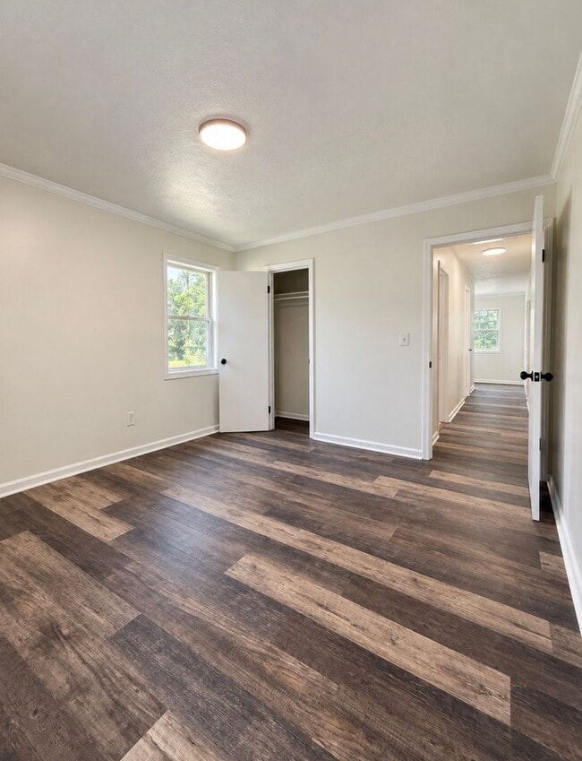 156 Urqhart Way