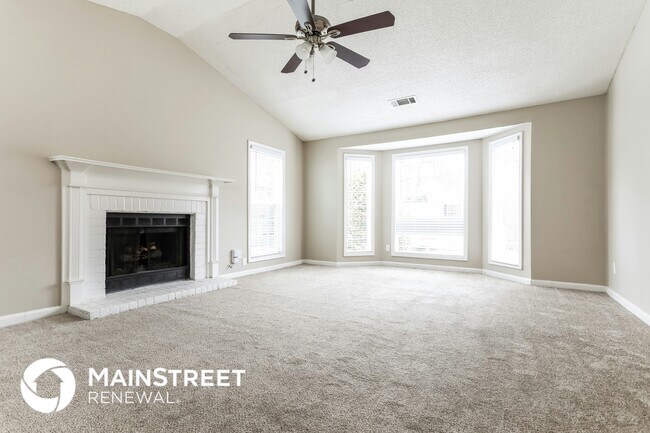 Photo - 4399 Barclay Way