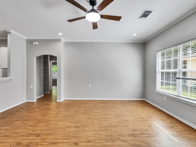 Photo - 104 Longstreet Rd