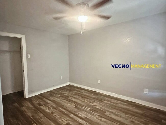 Photo - 2305 Pinn Rd