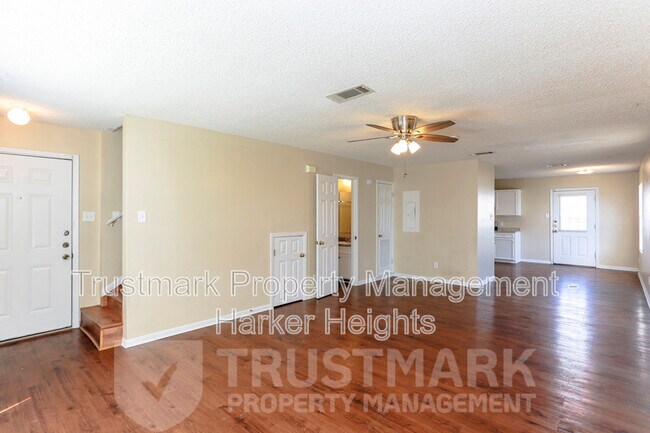 Photo - 3103 Courtney Ln