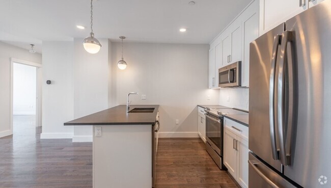 Building Photo - 434 McGrath Hwy Unit 409 Rental