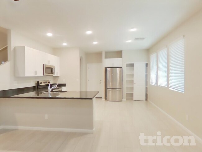 Photo - 12575 W Hummingbird Terrace