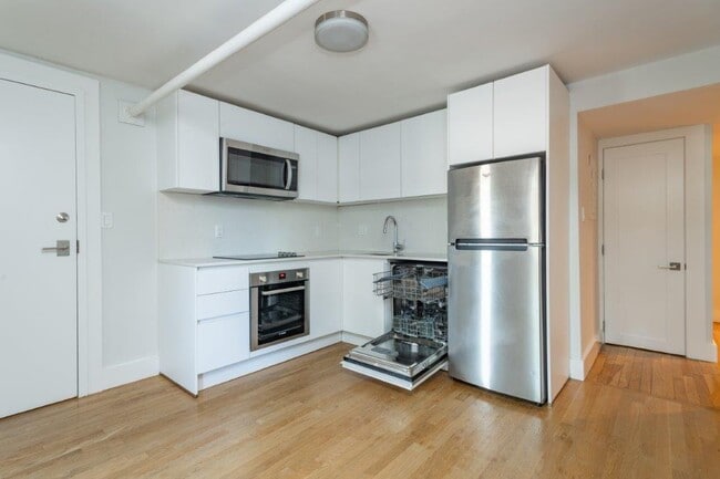 Photo - 25 South St Unit #31 - B2