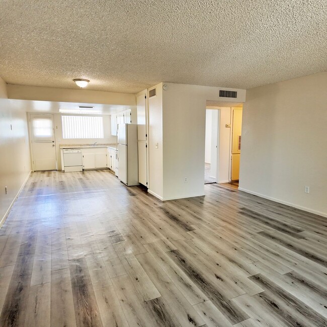 Photo - 3363 W Harmont Dr Unidad 3363-03