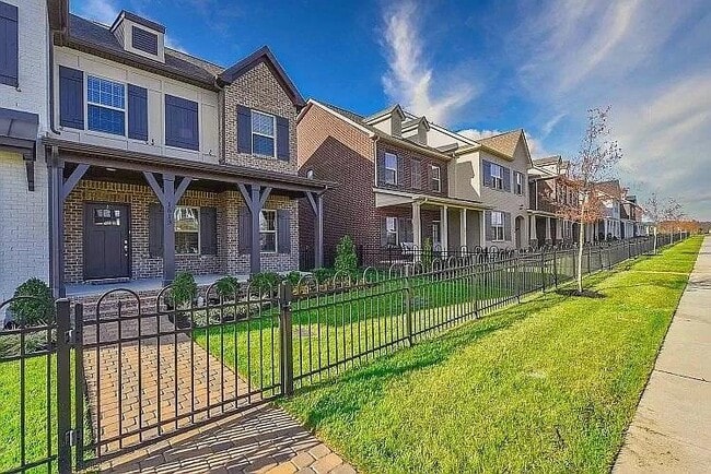 Photo - 1613 Drakes Creek Rd Townhome